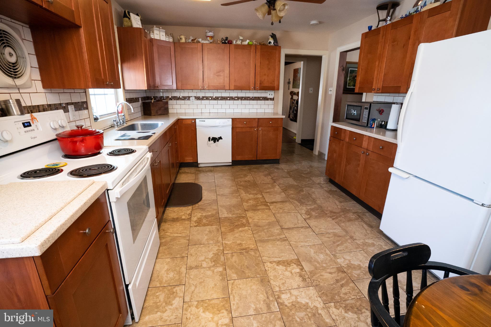 1271 Almshouse Road Warminster, PA 18974 - Photo 10 of 25 Spacious Kitchen