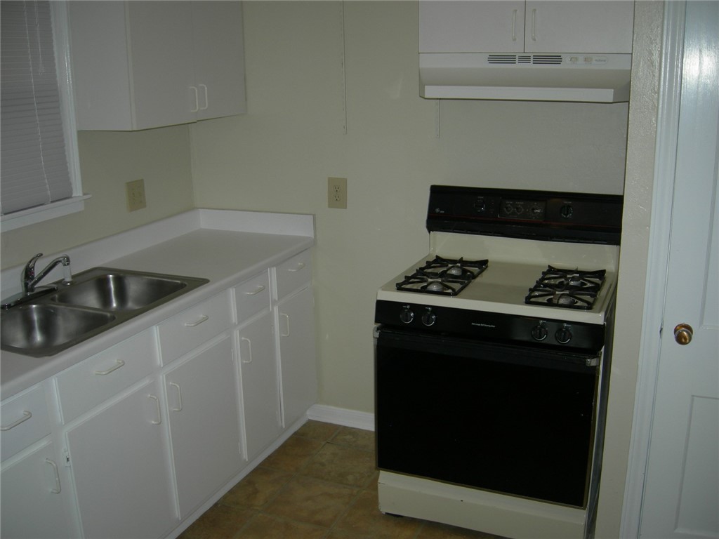 2801 Lawnview Street Corpus Christi, TX 78404 - Photo 18 of 38