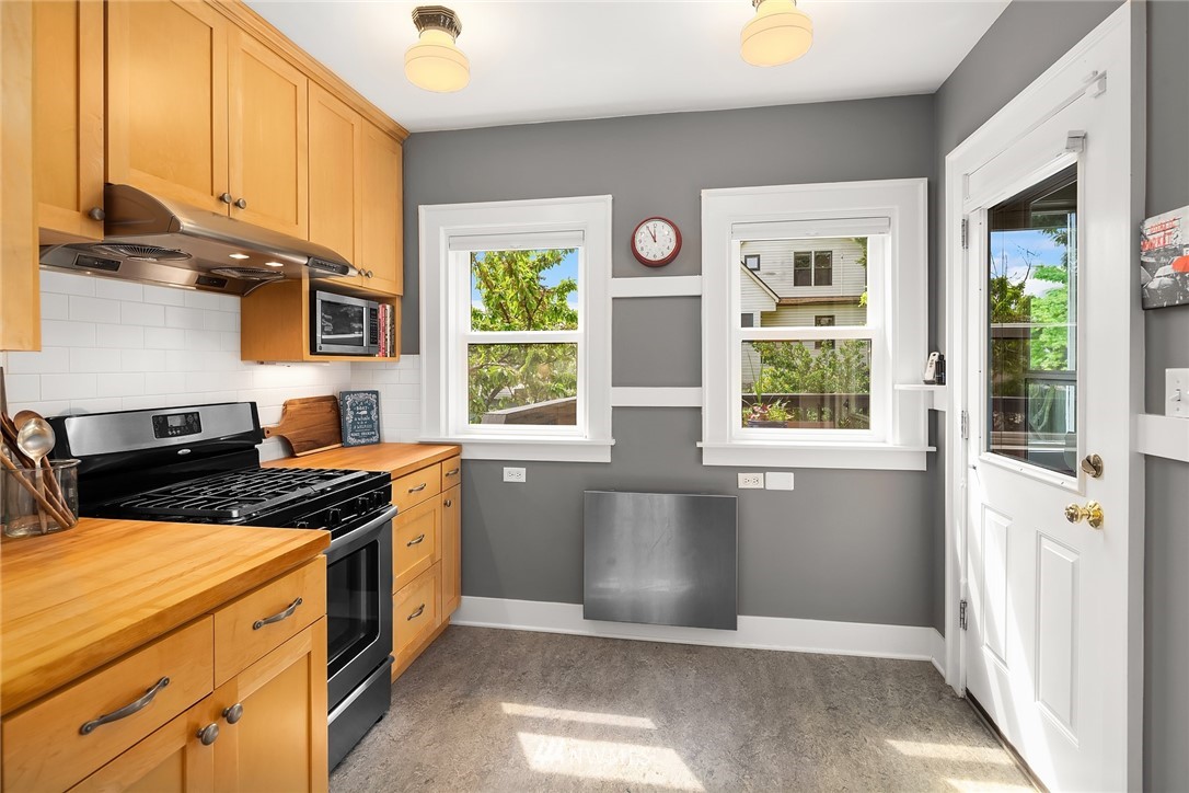 525 North 71st Street Seattle, WA 98103 - Photo 15 of 40