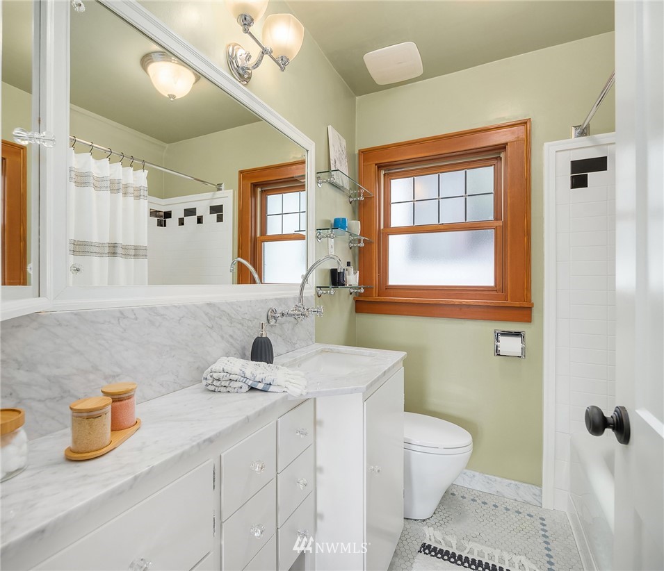 525 North 71st Street Seattle, WA 98103 - Photo 18 of 40