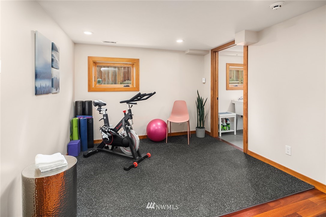 525 North 71st Street Seattle, WA 98103 - Photo 30 of 40