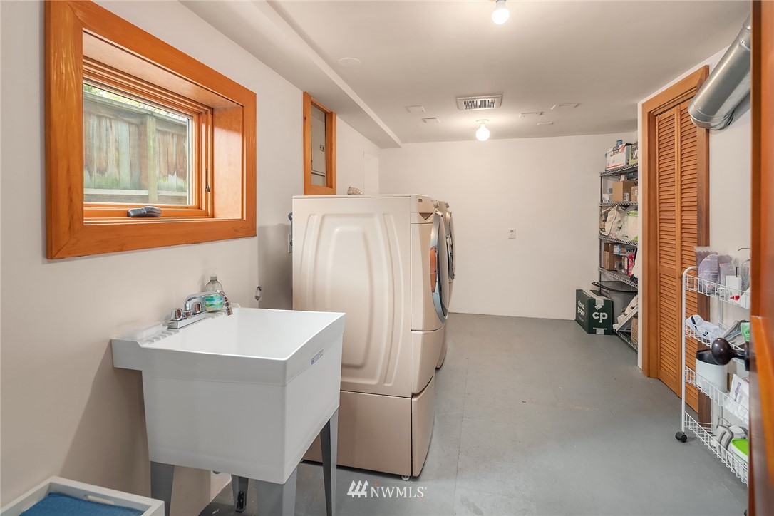 525 North 71st Street Seattle, WA 98103 - Photo 32 of 40