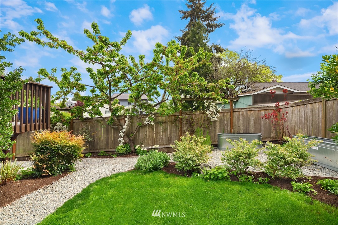 525 North 71st Street Seattle, WA 98103 - Photo 38 of 40