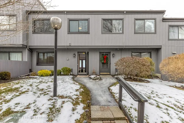 $325,000 | 1907 Magnolia Walk, Poughkeepsie, NY 12603