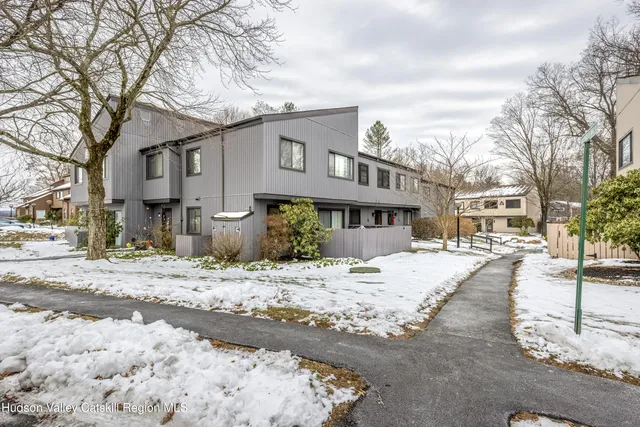 $325,000 | 1907 Magnolia Walk, Poughkeepsie, NY 12603