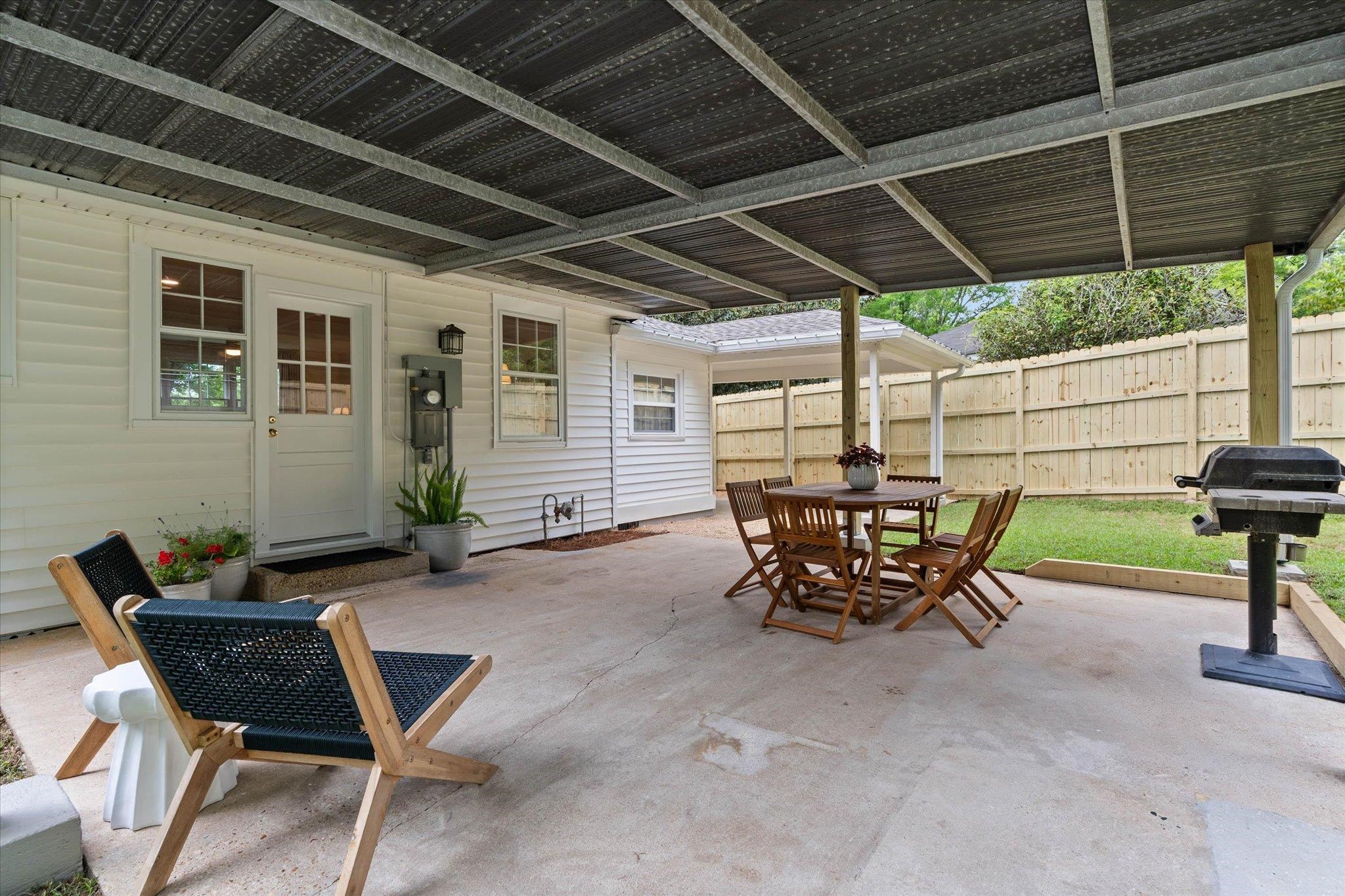 5210 Pineview Lane Mobile, AL 36608 - Photo 14 of 17 Patio