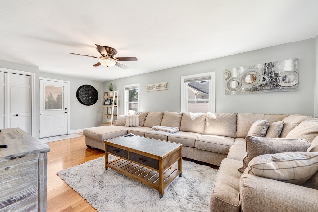 45 Oregon Street Springfield, MA 01118 - Photo 11 of 14