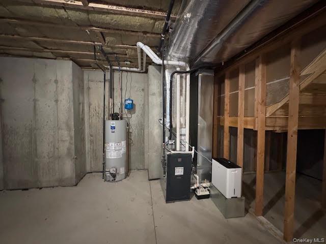 11 Colonels Path Manorville, NY 11949 - Photo 20 of 49