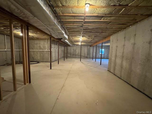 11 Colonels Path Manorville, NY 11949 - Photo 22 of 49