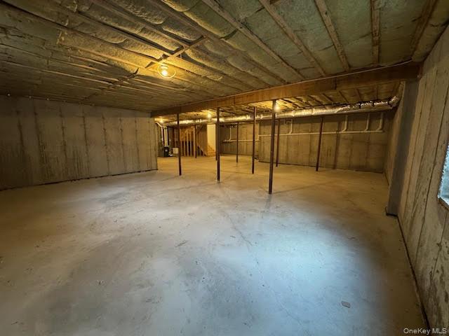 11 Colonels Path Manorville, NY 11949 - Photo 23 of 49