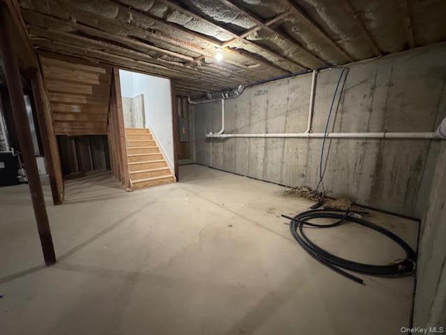 11 Colonels Path Manorville, NY 11949 - Photo 25 of 49