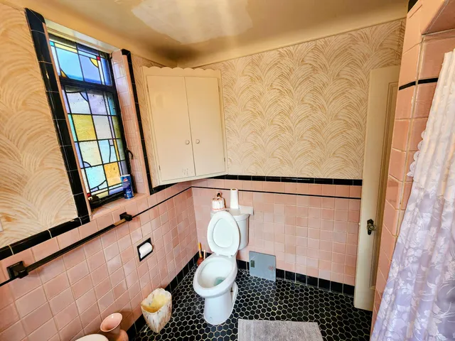 $89,900 | 4800 Yorkshire Road, Detroit, MI 48224