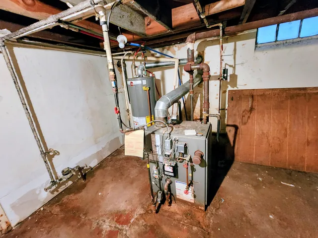 $89,900 | 4800 Yorkshire Road, Detroit, MI 48224