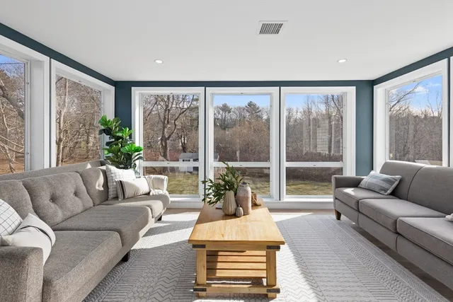 $925,000 | 1686 Washington Street, Walpole, MA 02081