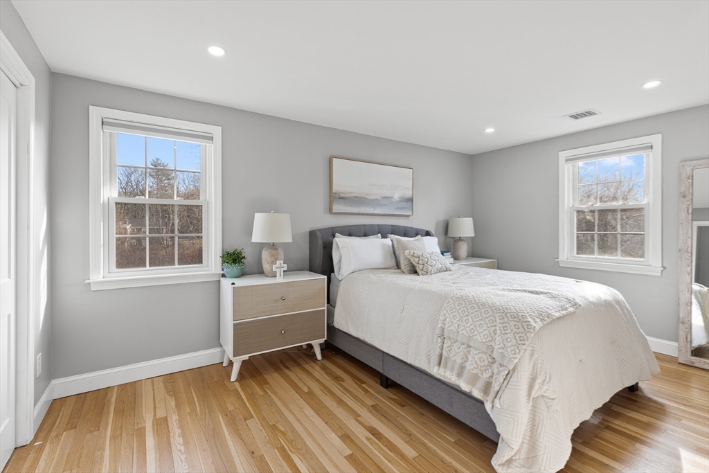 1686 Washington Street Walpole, MA 02081 - Photo 18 of 41