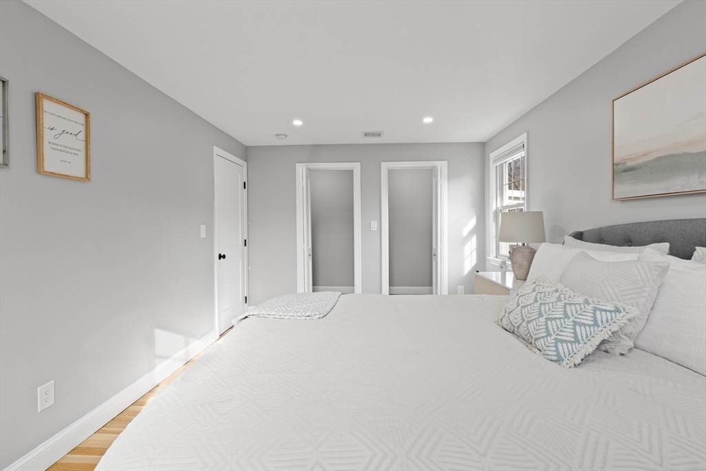 1686 Washington Street Walpole, MA 02081 - Photo 19 of 41