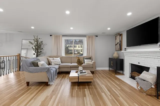 $925,000 | 1686 Washington Street, Walpole, MA 02081