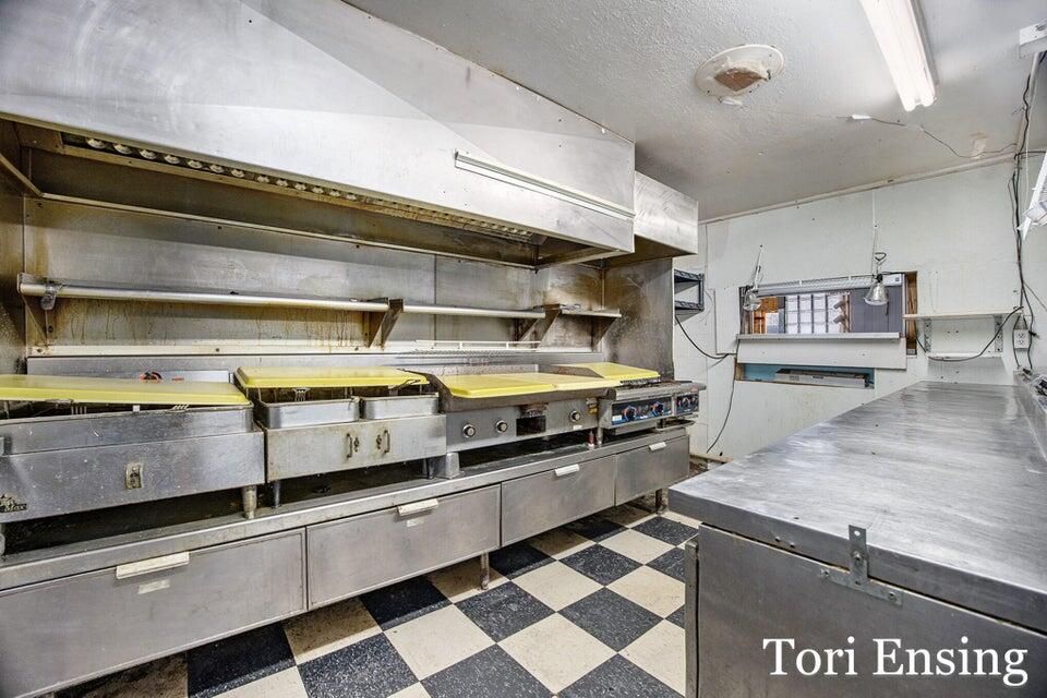 25-29 South Greenville Road Greenville, MI 48838 - Photo 16 of 45 17