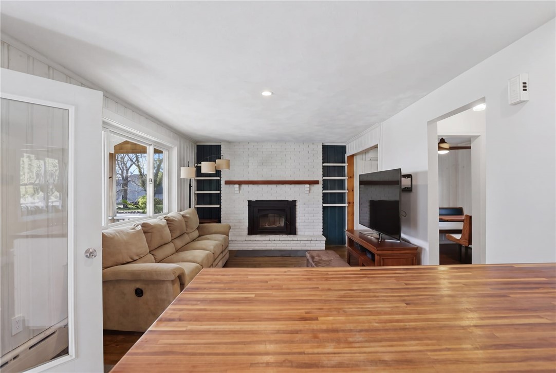 18 Loring Road Bristol, RI 02809 - Photo 14 of 38