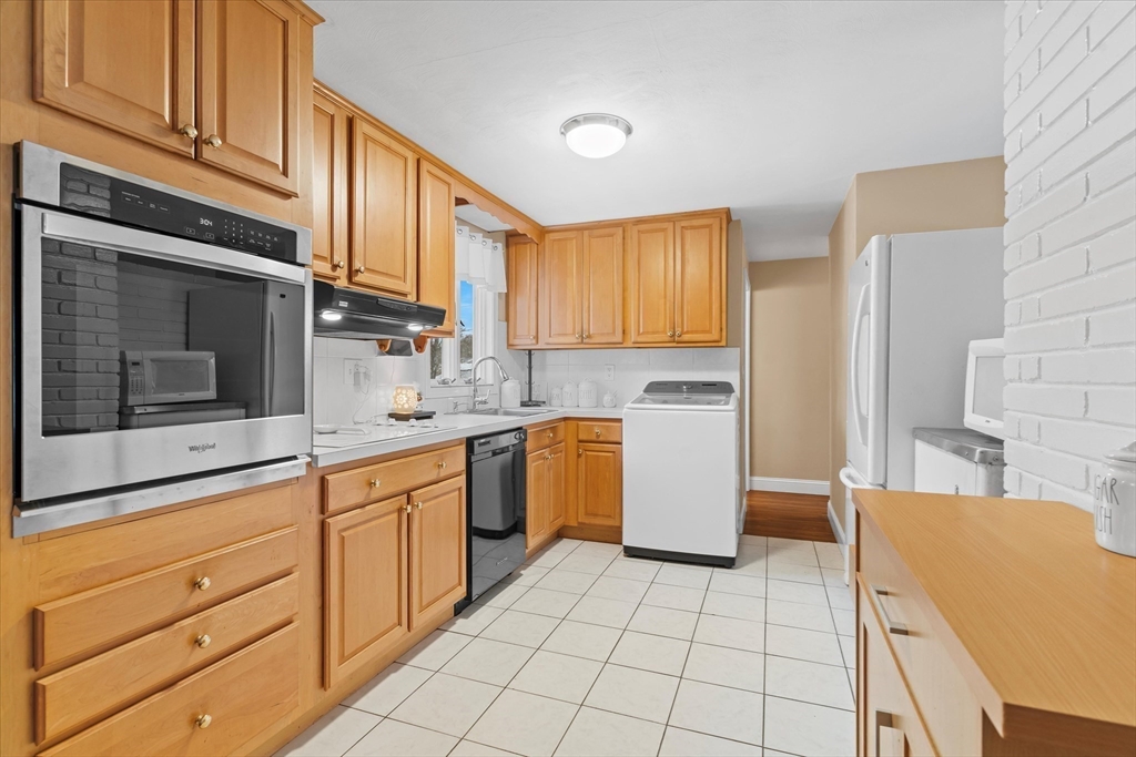 1 Curwen Road Peabody, MA 01960 - Photo 9 of 32 Gallery Image 9