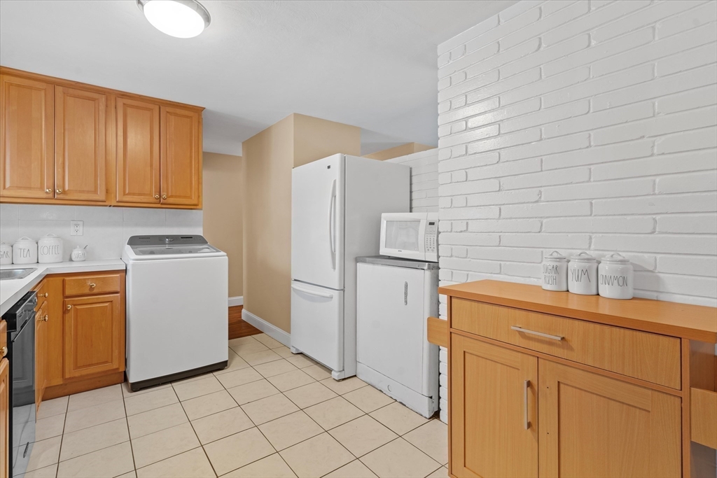 1 Curwen Road Peabody, MA 01960 - Photo 10 of 32 Gallery Image 10