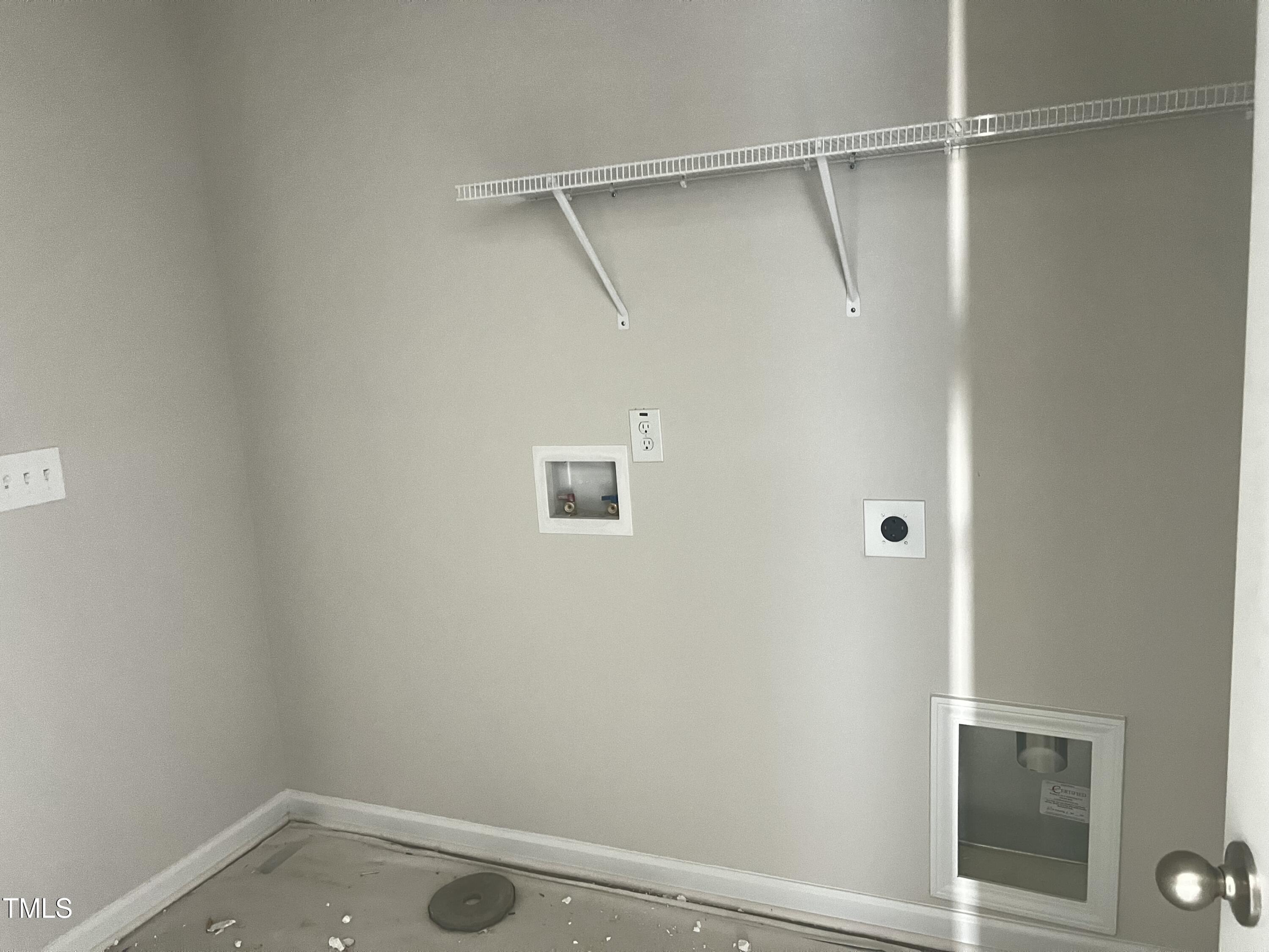 132 Dalton Drive Benson, NC 27504 - Photo 9 of 16 a view of small space