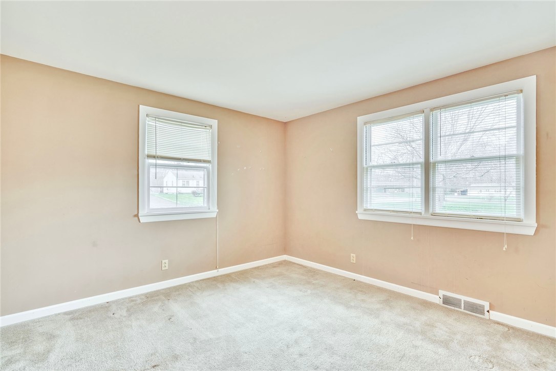 36 Fallenson Drive Greece, NY 14616 - Photo 13 of 18