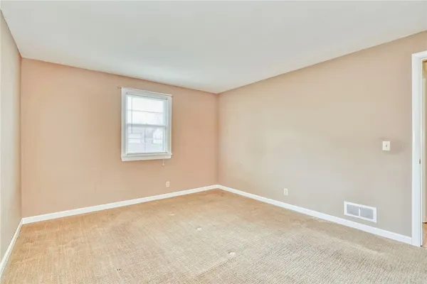 $149,900 | 36 Fallenson Drive, Greece, NY 14616