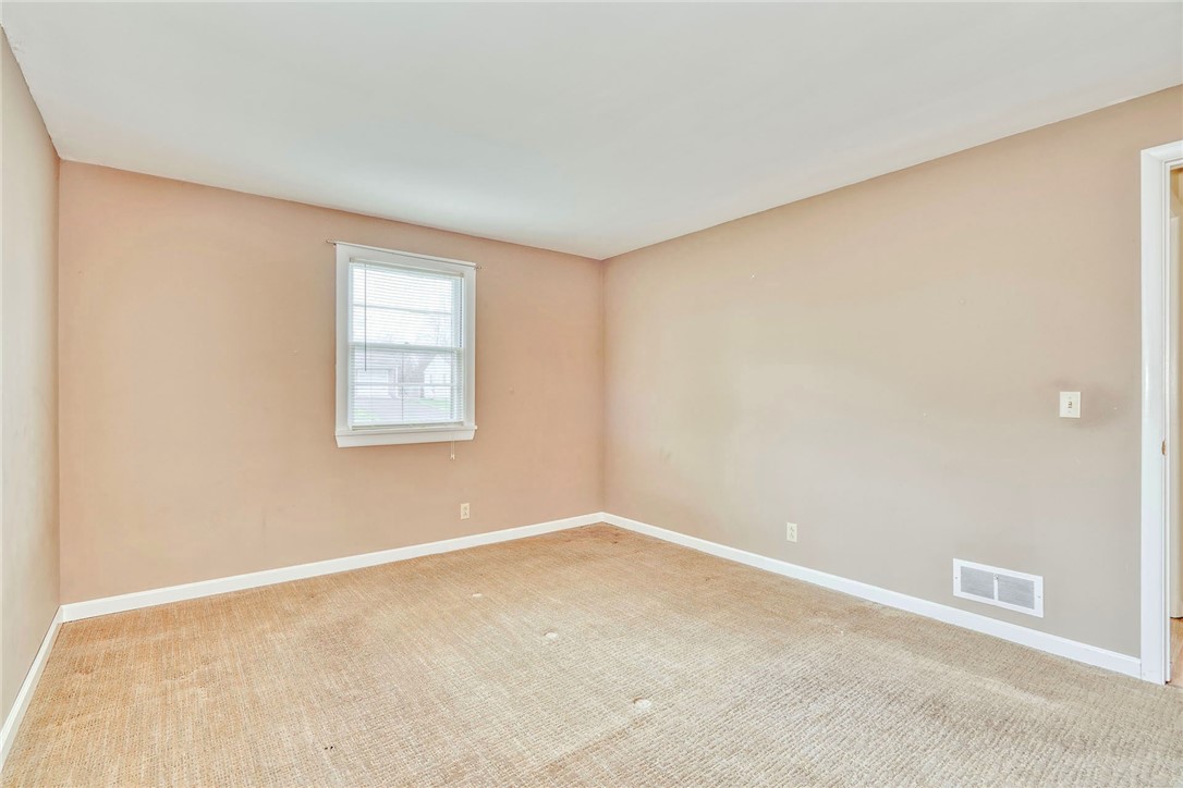 36 Fallenson Drive Greece, NY 14616 - Photo 15 of 18