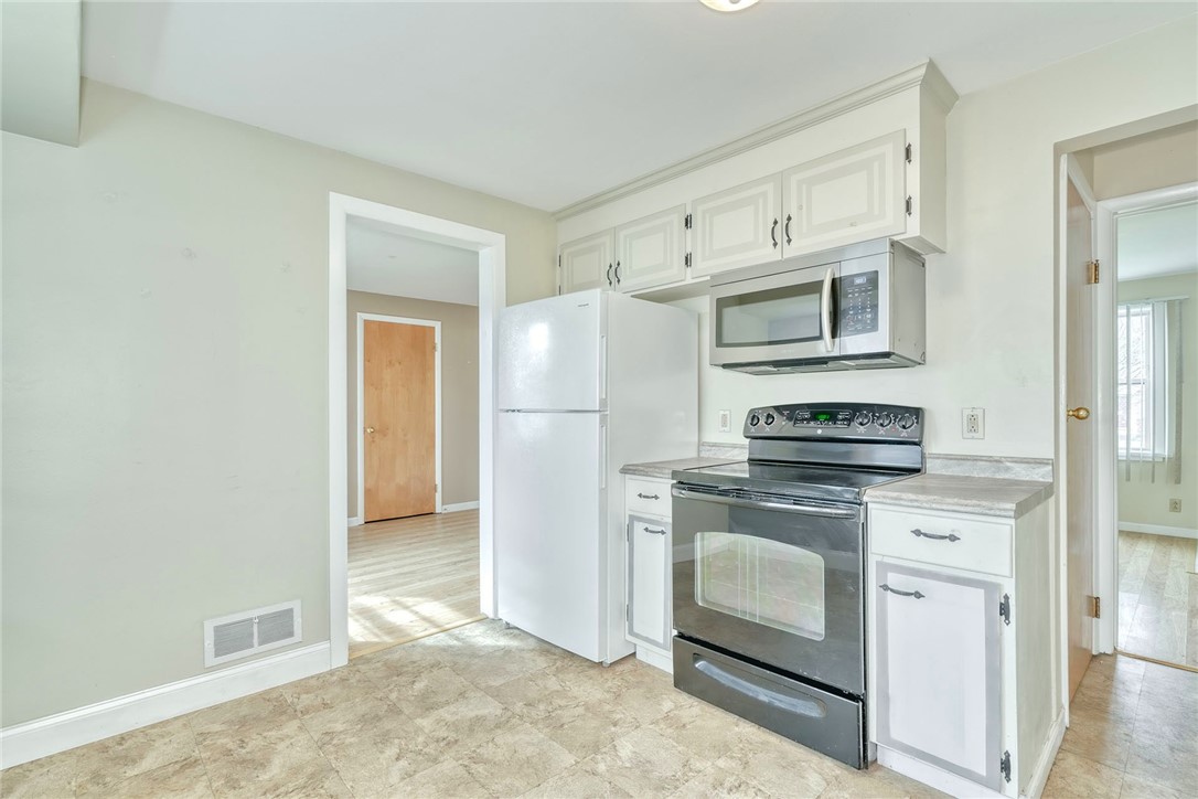 36 Fallenson Drive Greece, NY 14616 - Photo 5 of 18
