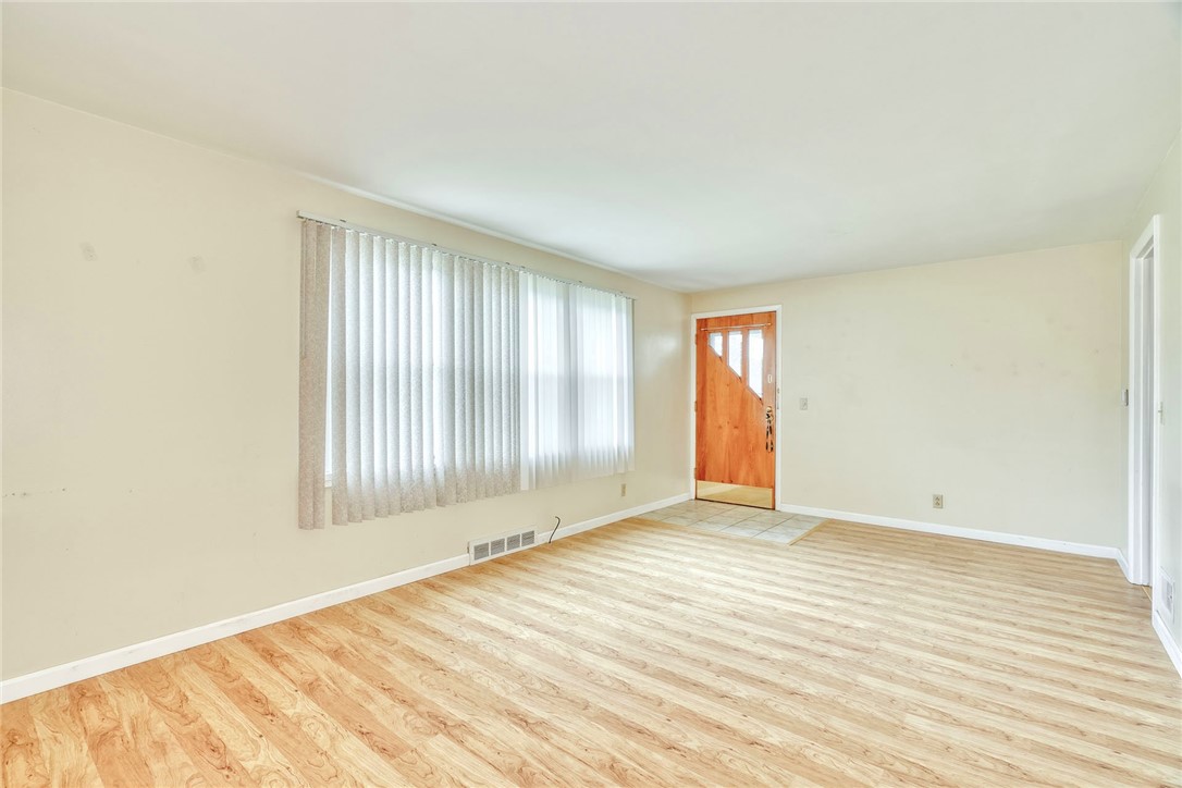 36 Fallenson Drive Greece, NY 14616 - Photo 6 of 18