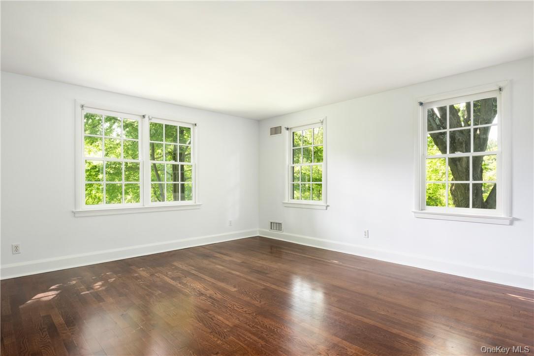 11 Sunset Lane Rye, NY 10580 - Photo 27 of 36 Large Fifth Bedroom