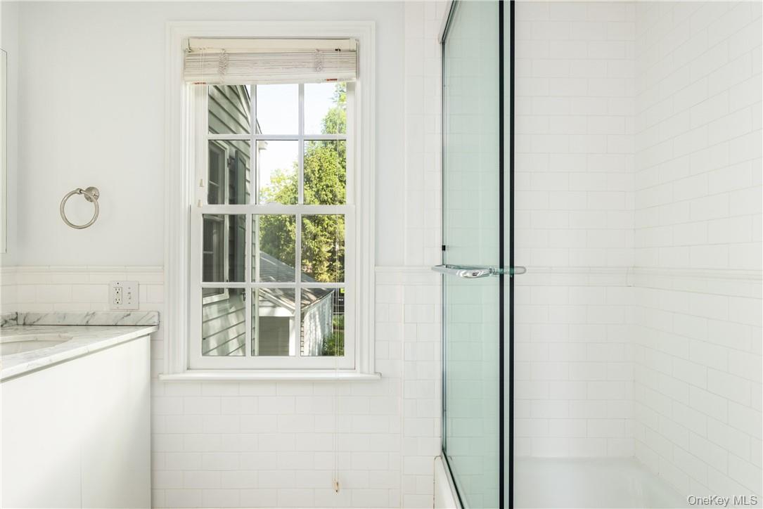 11 Sunset Lane Rye, NY 10580 - Photo 28 of 36 Hall Bath