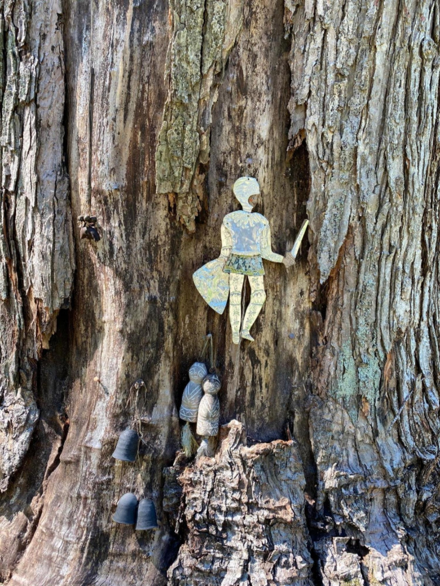13868 Coveney Road Buchanan, MI 49107 - Photo 29 of 34 knight guarding tree