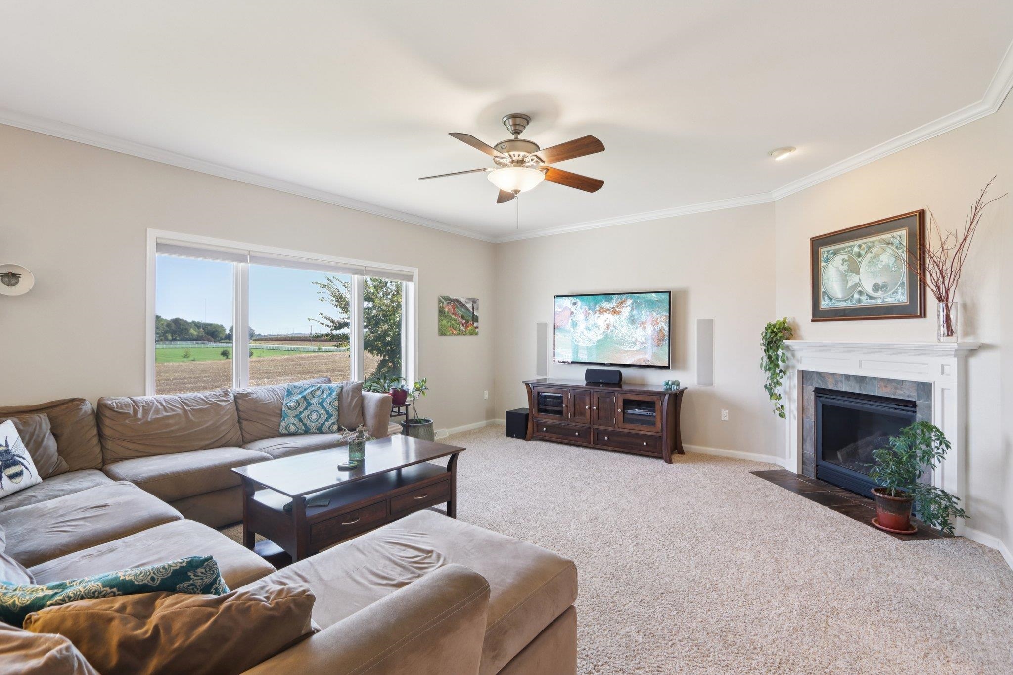 423 Fargo Trail Middleton, WI 53562 - Photo 2 of 35