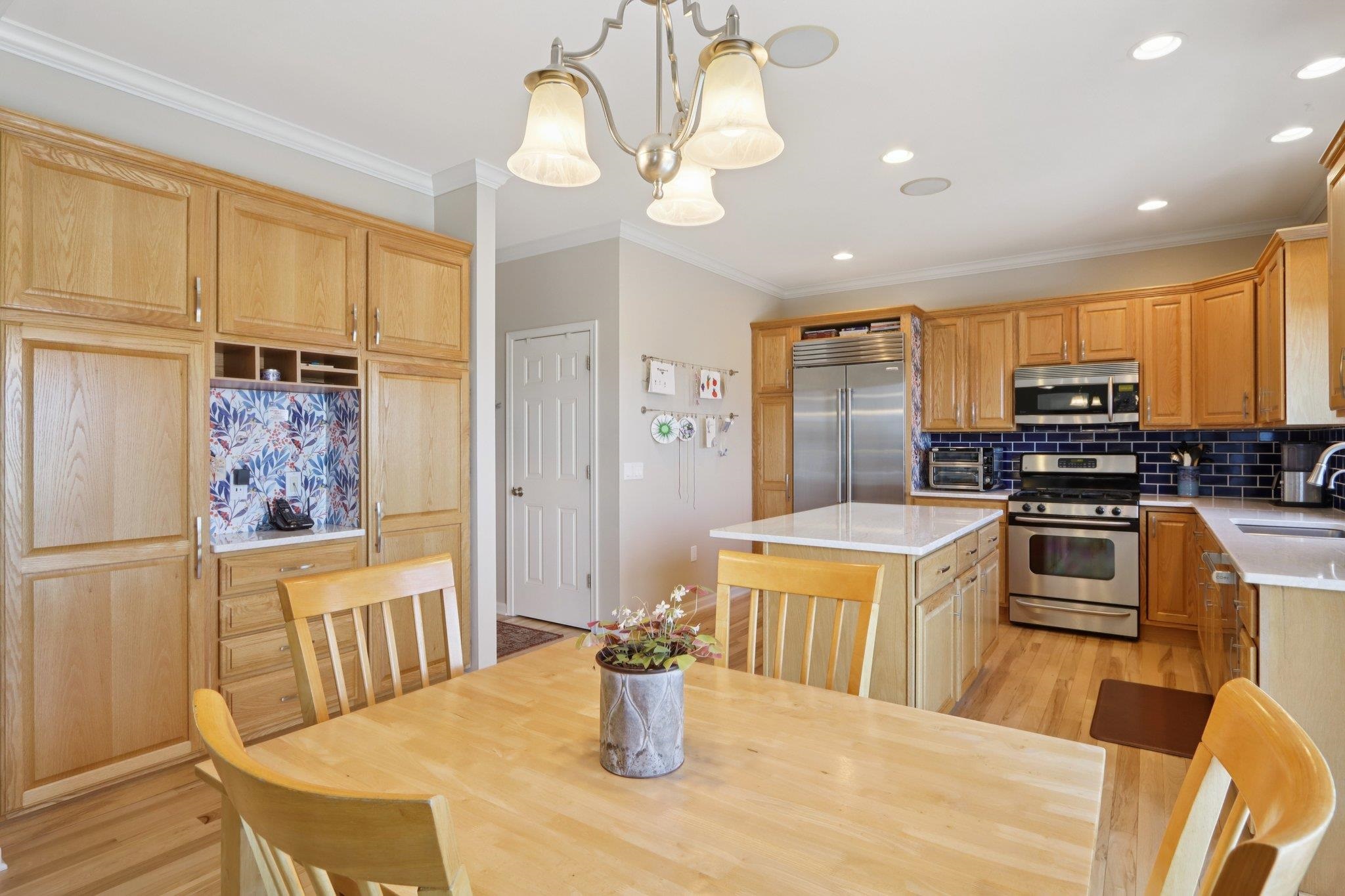 423 Fargo Trail Middleton, WI 53562 - Photo 5 of 35