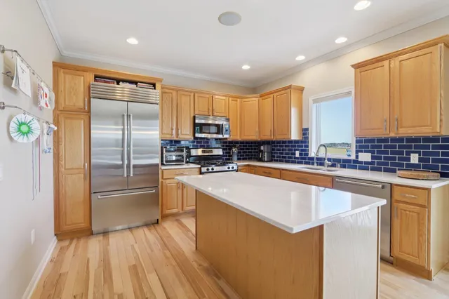 $799,900 | 423 Fargo Trail, Middleton, WI 53562