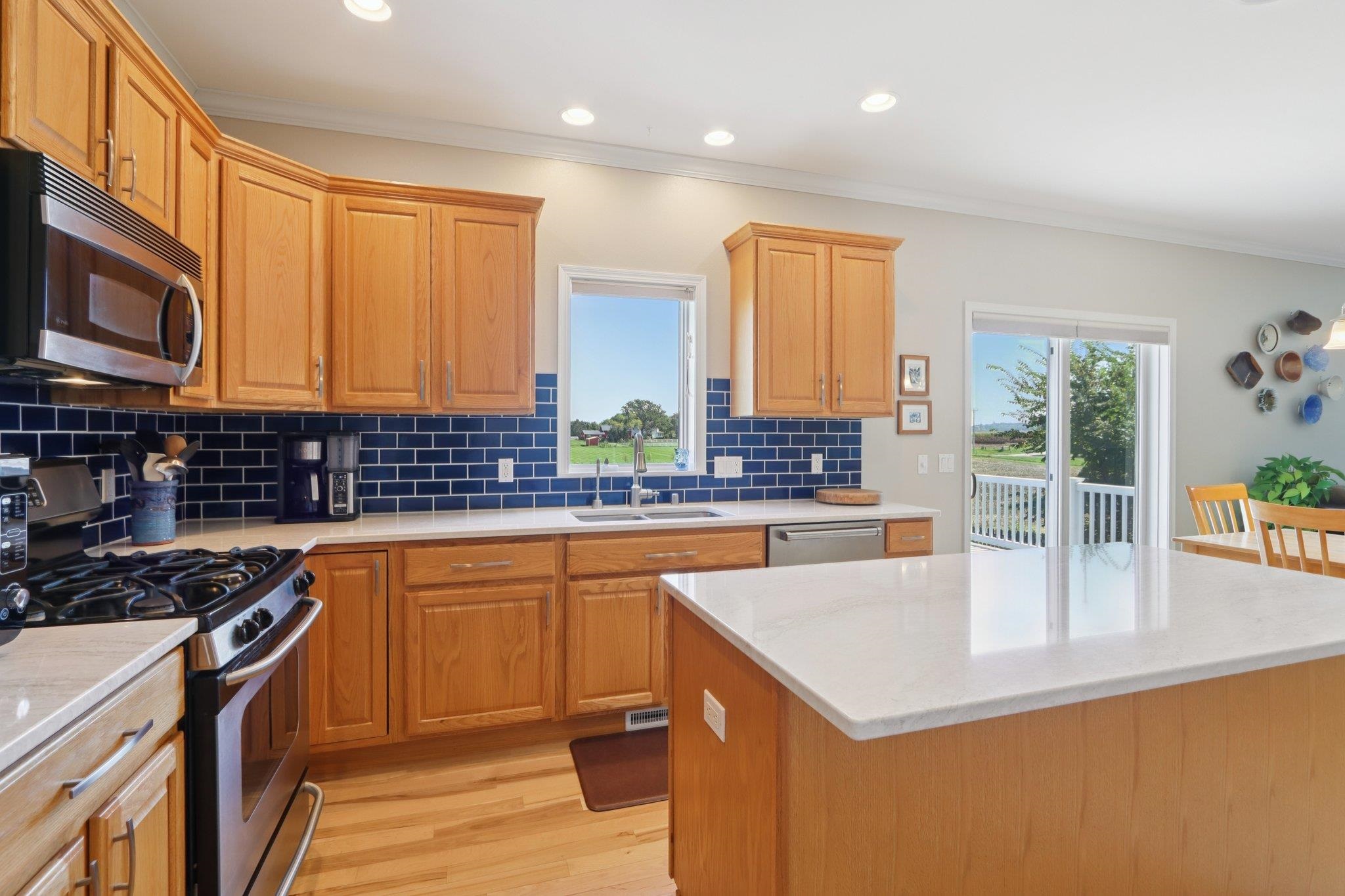 423 Fargo Trail Middleton, WI 53562 - Photo 7 of 35