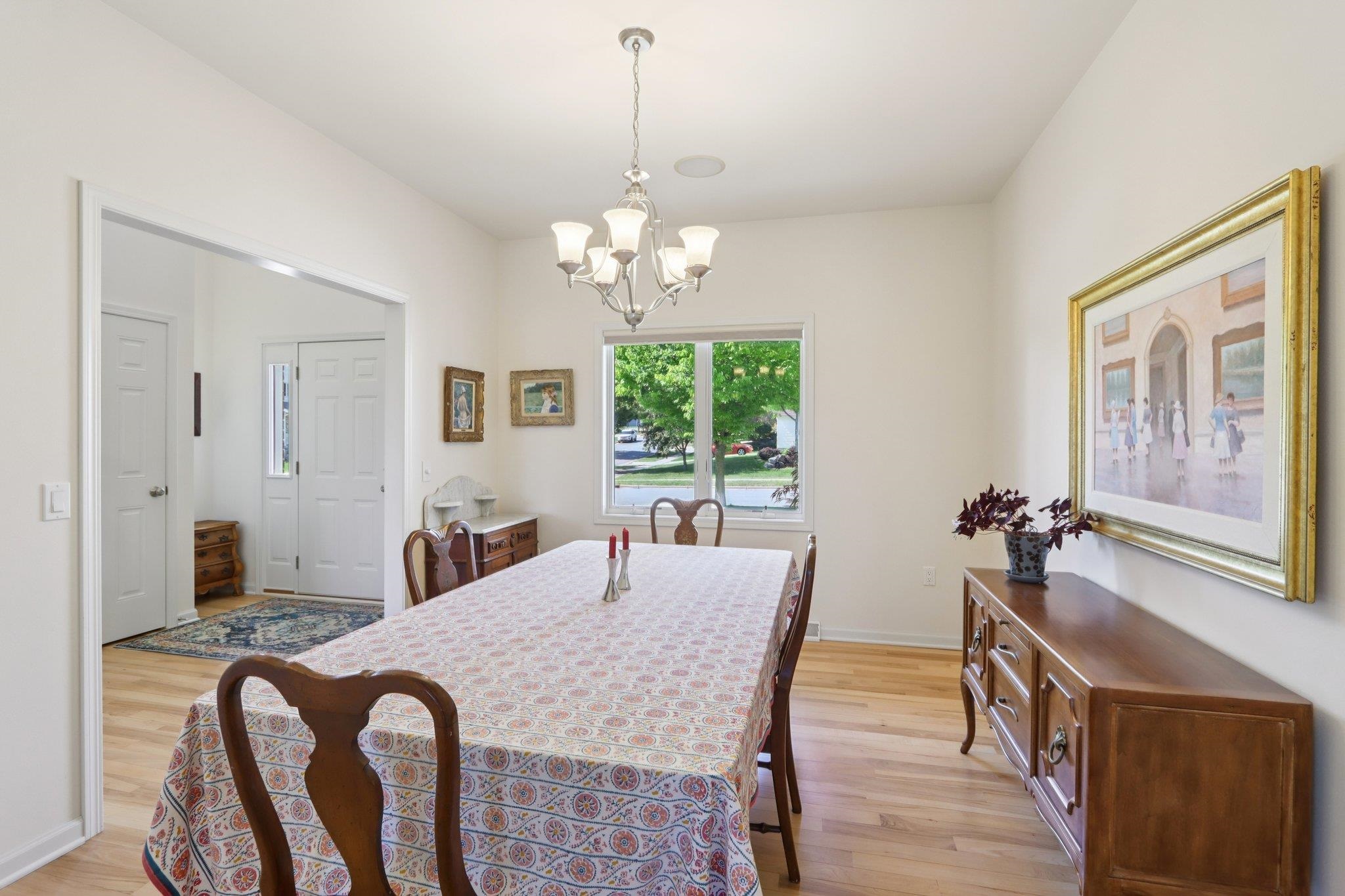 423 Fargo Trail Middleton, WI 53562 - Photo 9 of 35