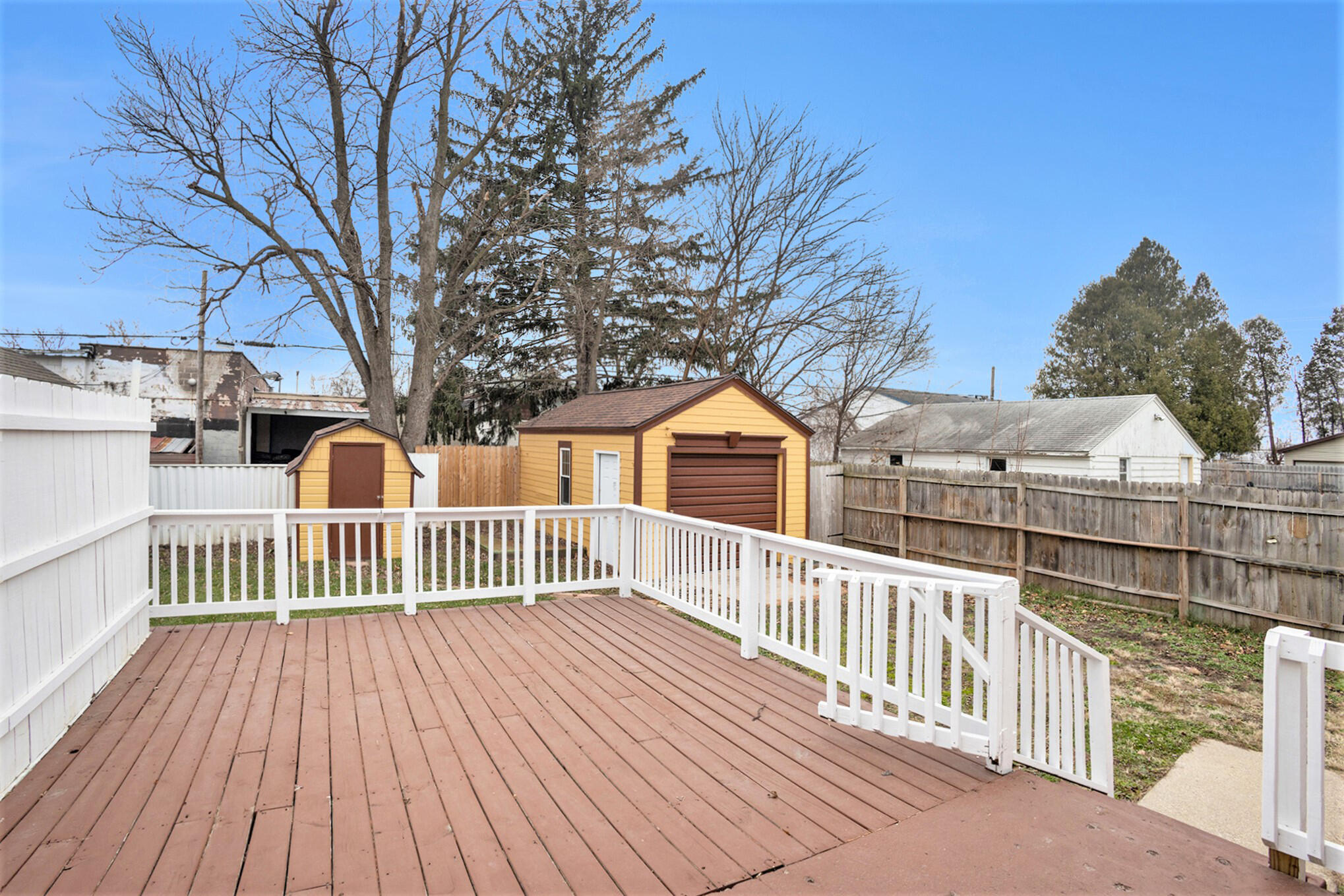 1554 Rathbone Street Southwest Wyoming, MI 49509 - Photo 15 of 16 Fenced in yard