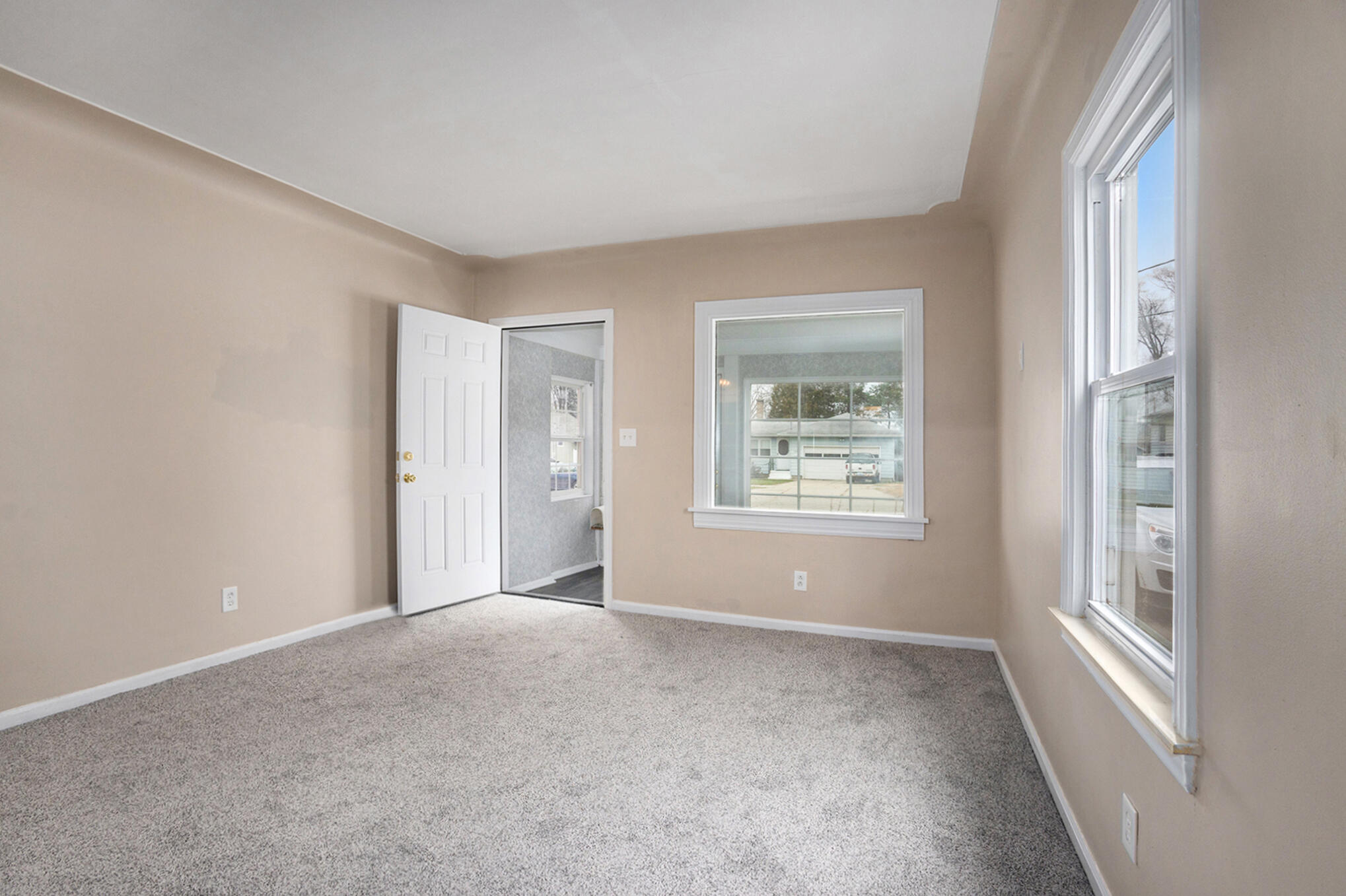 1554 Rathbone Street Southwest Wyoming, MI 49509 - Photo 4 of 16 Entry Living Room