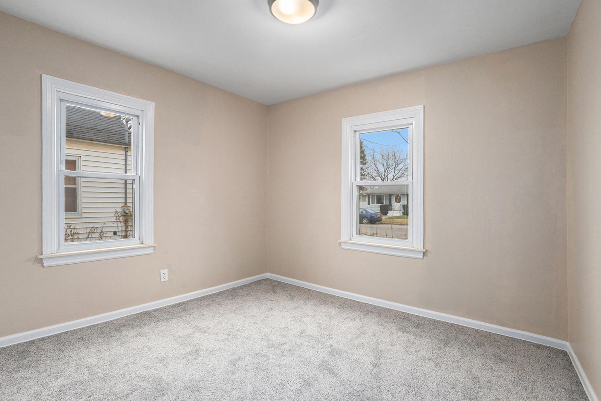 1554 Rathbone Street Southwest Wyoming, MI 49509 - Photo 7 of 16 Bedroom One