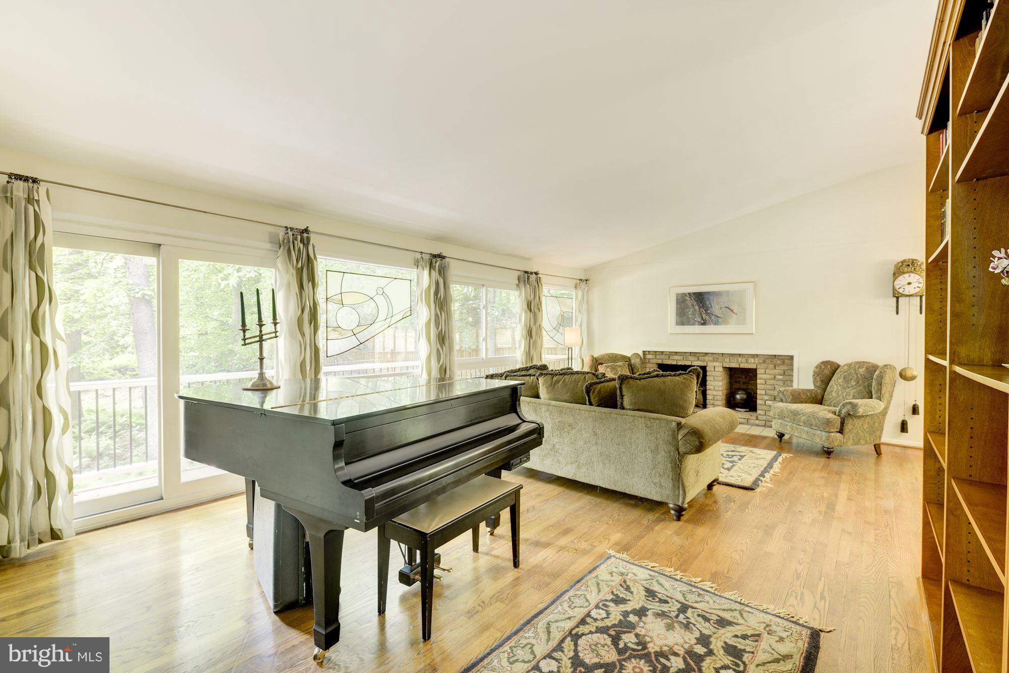 7612 Hamilton Spring Road Bethesda, MD 20817 - Photo 5 of 47