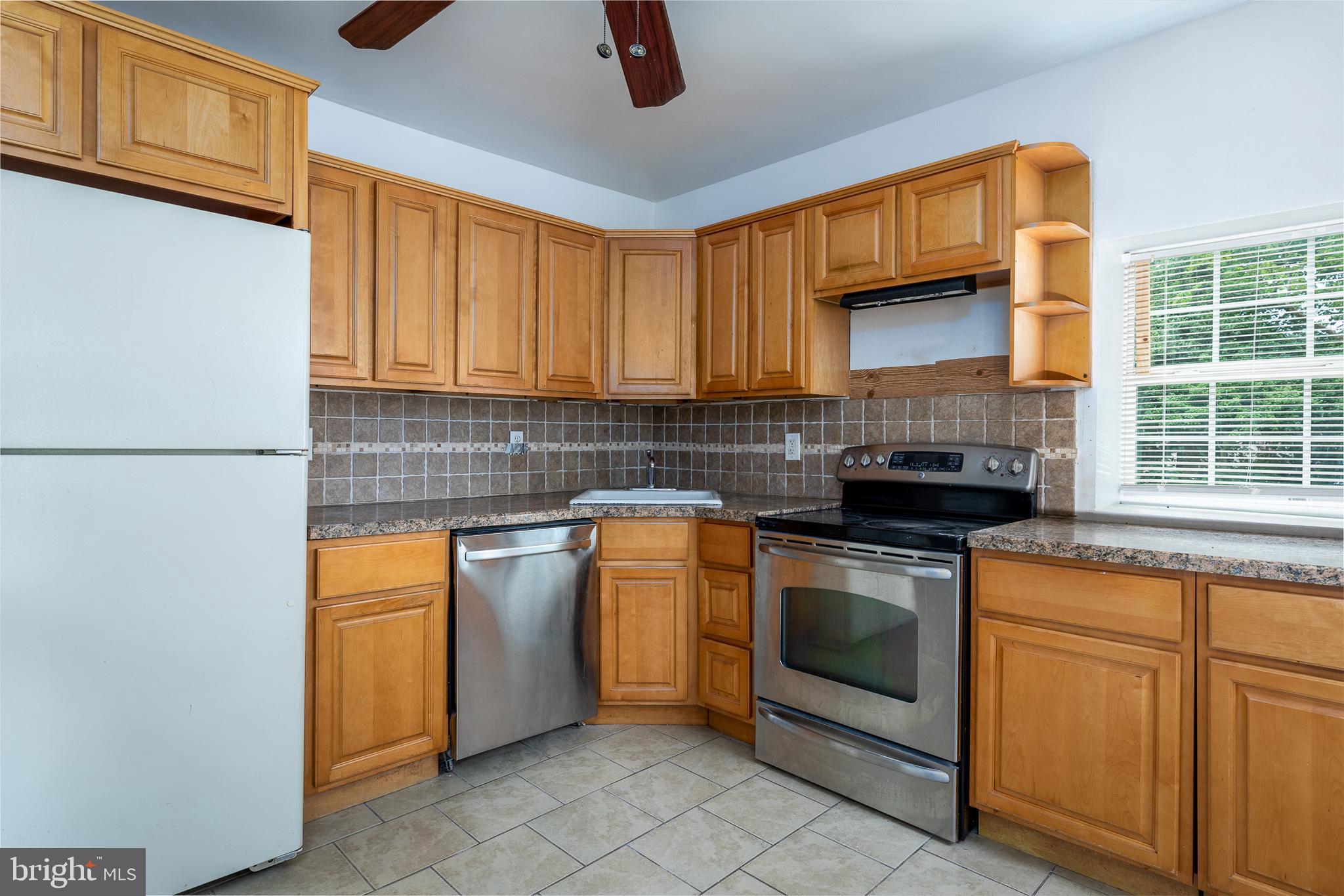 1942 Ford Road Bristol, PA 19007 - Photo 14 of 16