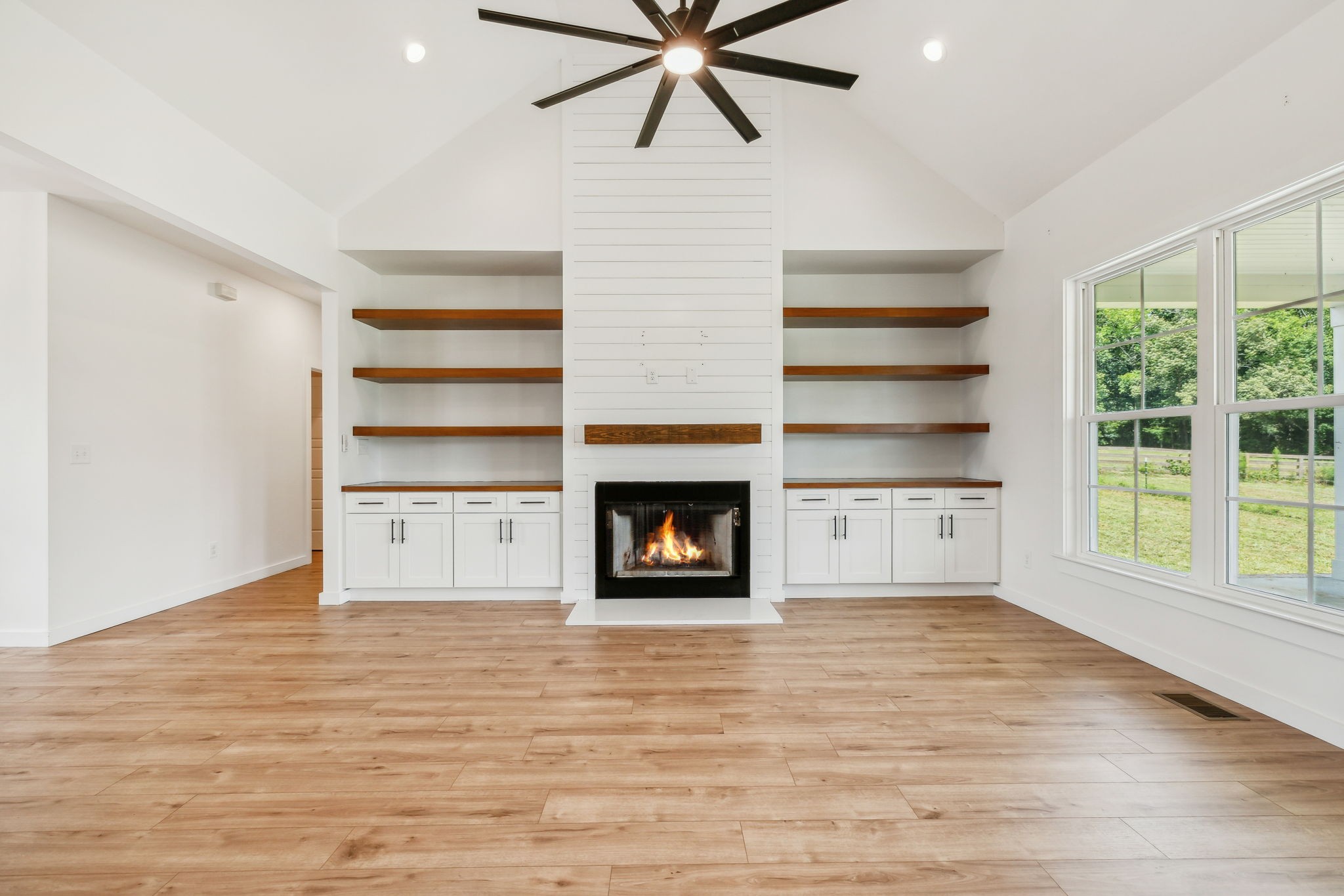 268 Dink Rut Road Portland, TN 37148 - Photo 14 of 62 a view of a room with cabinets and a window
