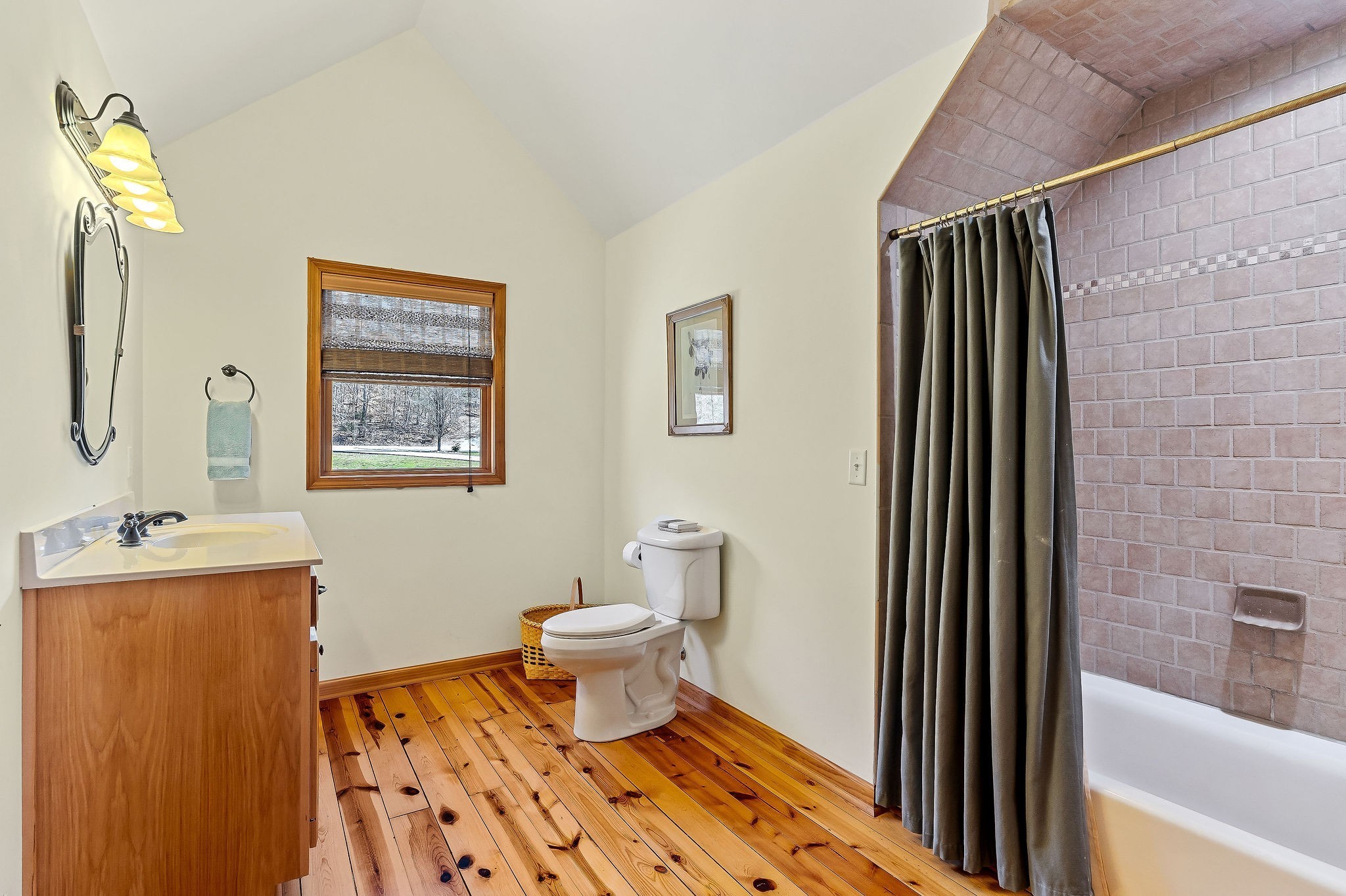 7775 Medley Amonette Road Buffalo Valley, TN 38548 - Photo 46 of 61 a bathroom with a sink toilet and shower