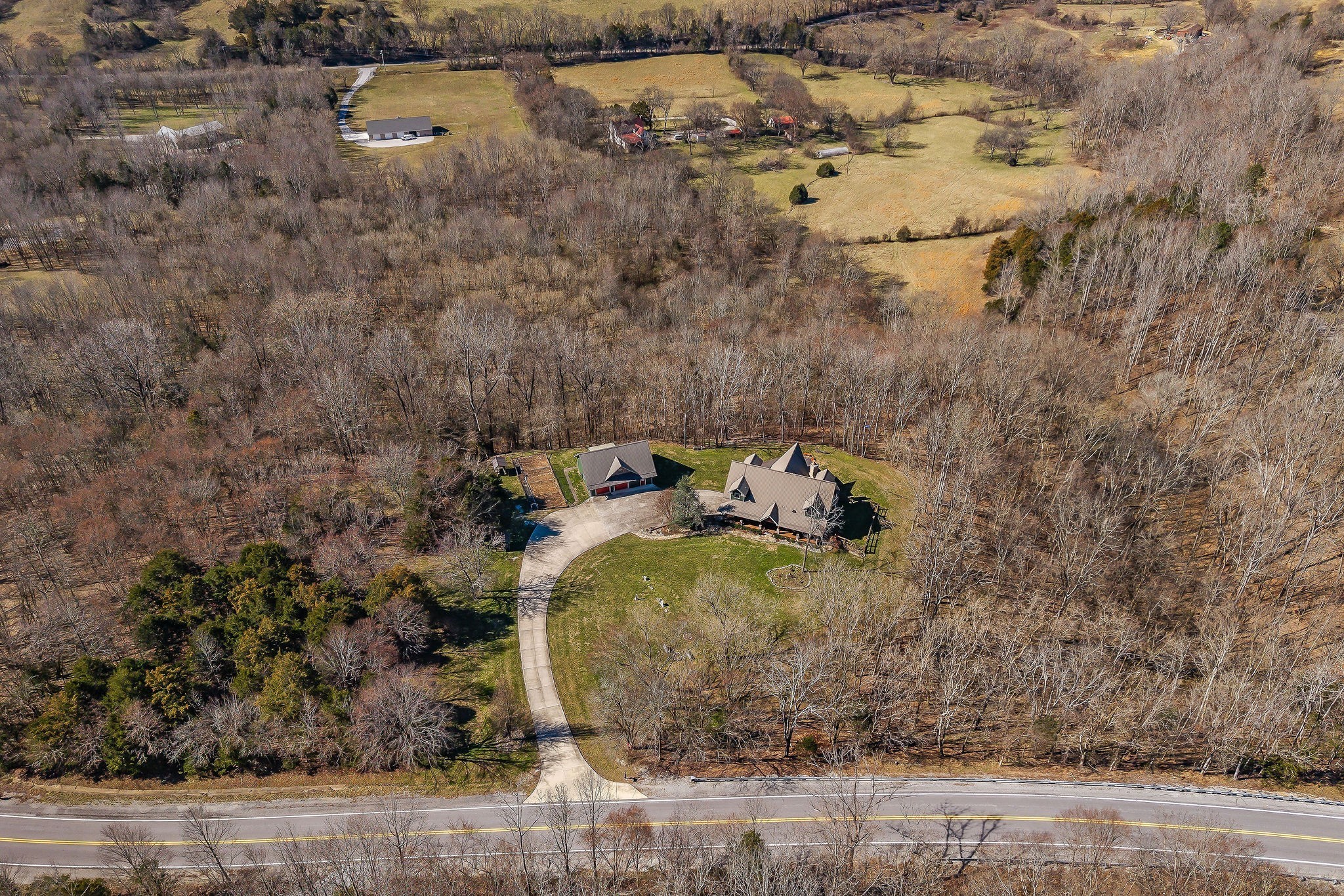 7775 Medley Amonette Road Buffalo Valley, TN 38548 - Photo 5 of 61 a backyard of a house with lots of green space