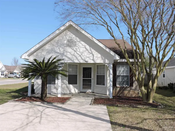 $1,500 | 1100 Sweetbriar Street, Cantonment, FL 32533