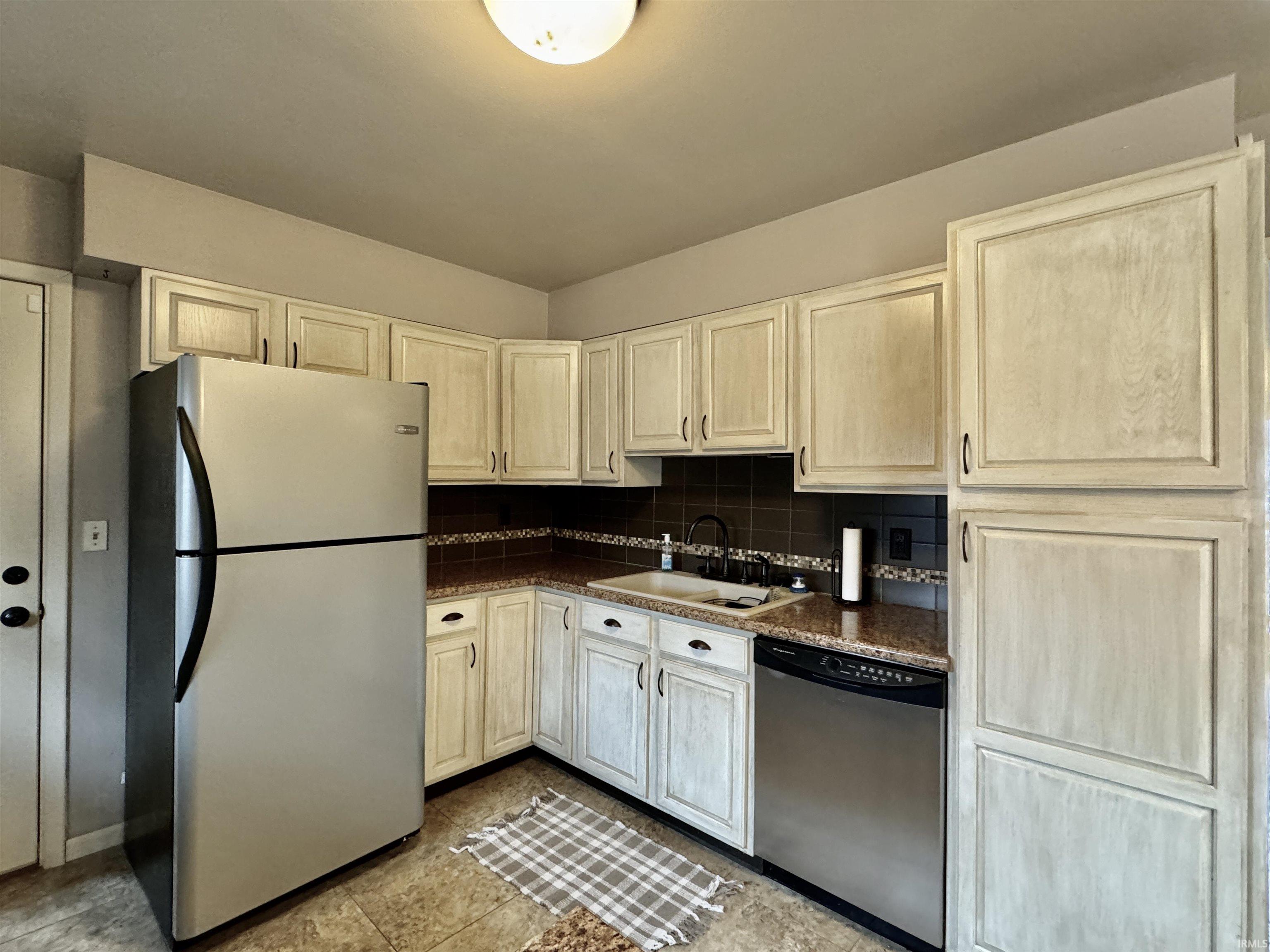 4520 South Rockport Road Bloomington, IN 47403 - Photo 8 of 15 Gallery Image 8