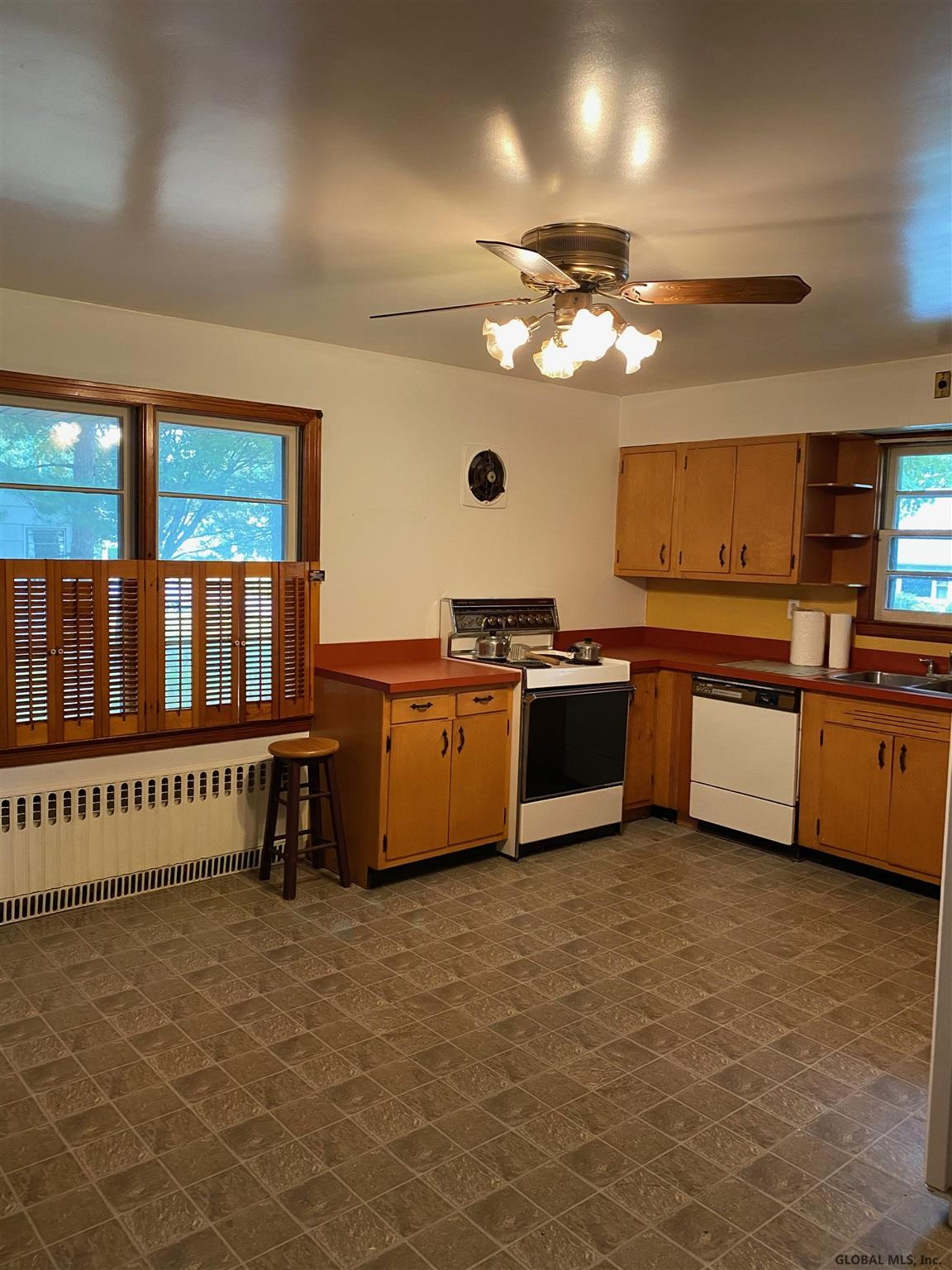 15 Rugby Road East Greenbush, NY 12061 - Photo 10 of 32 Photo 10